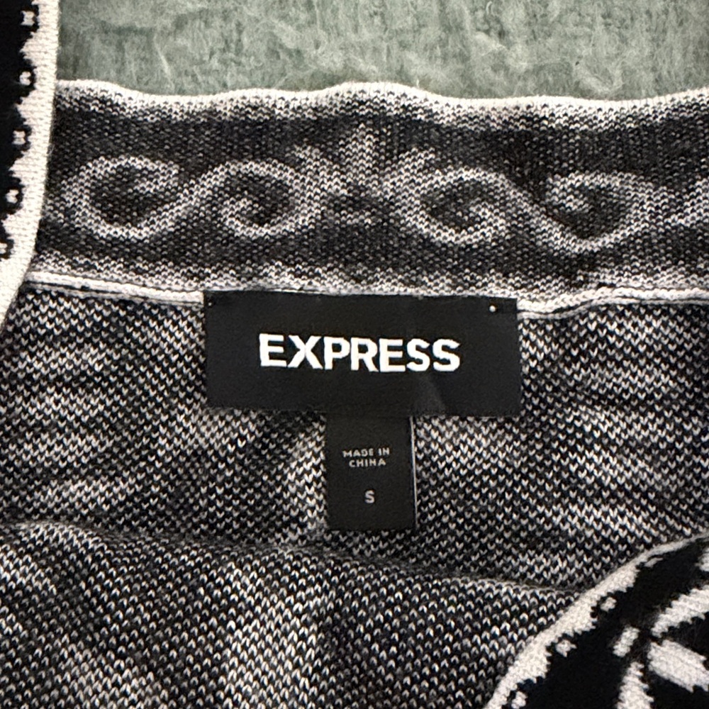 Express Black and White Knit Two Piece Skirt Set - Picture 3 of 7